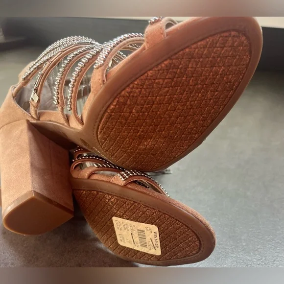 Jessica Simpson Strappy Platform Sandals with Chains… - Picture 6 of 9